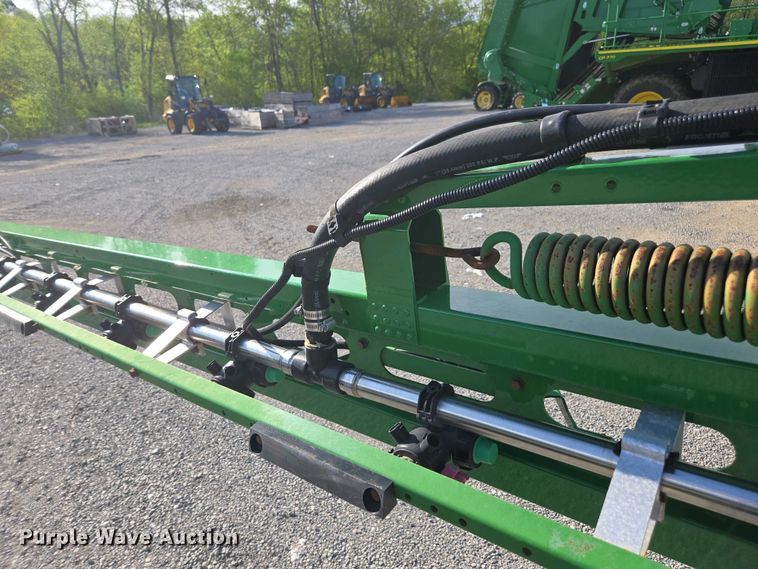 image for item DW1904 2021 John Deere R4038 sprayer