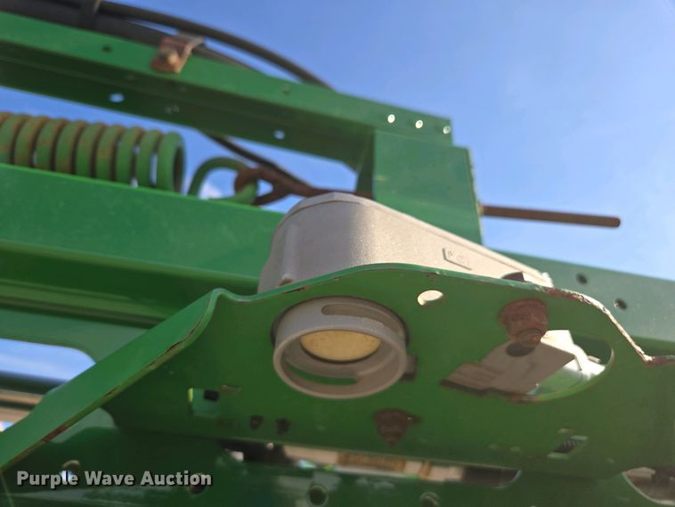 image for item DW1904 2021 John Deere R4038 sprayer