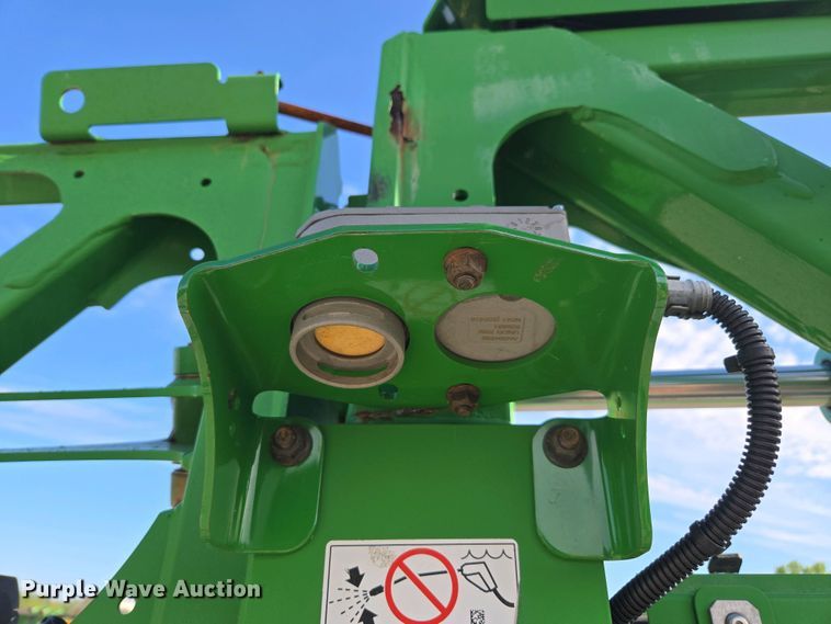 image for item DW1904 2021 John Deere R4038 sprayer