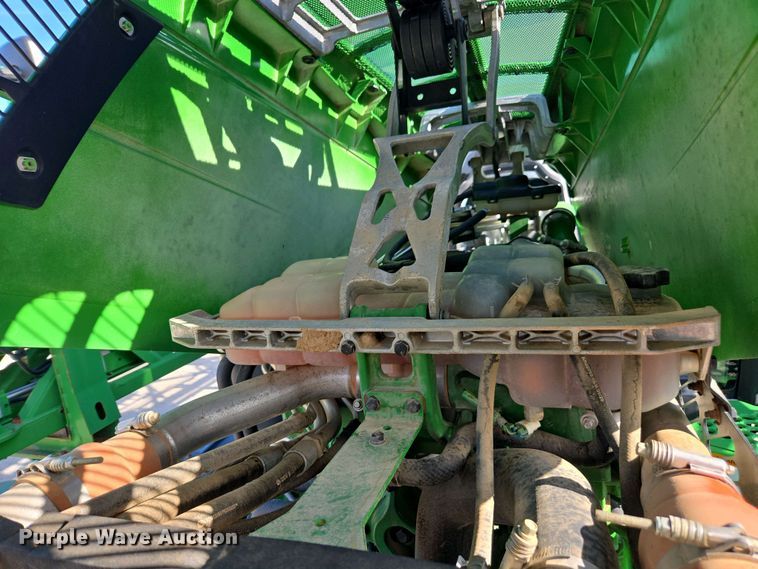image for item DW1904 2021 John Deere R4038 sprayer