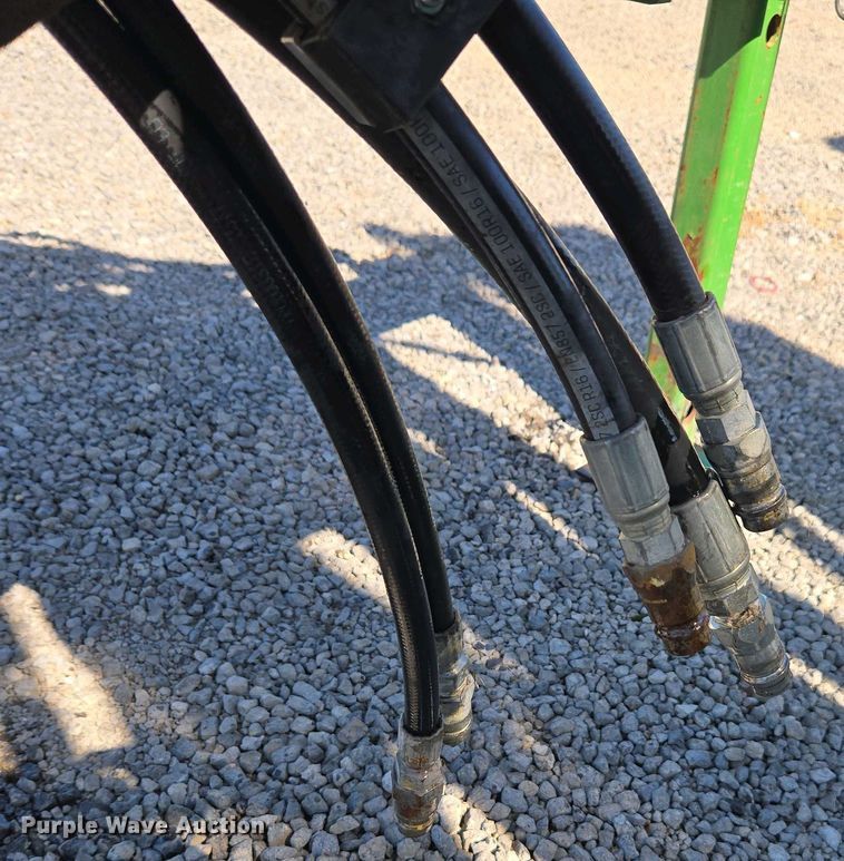 image for item DW1905 2016 John Deere 1795 split row no-till planter