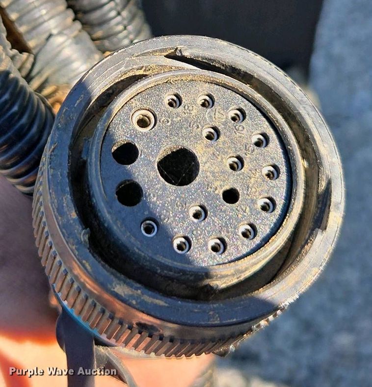 image for item DW1905 2016 John Deere 1795 split row no-till planter