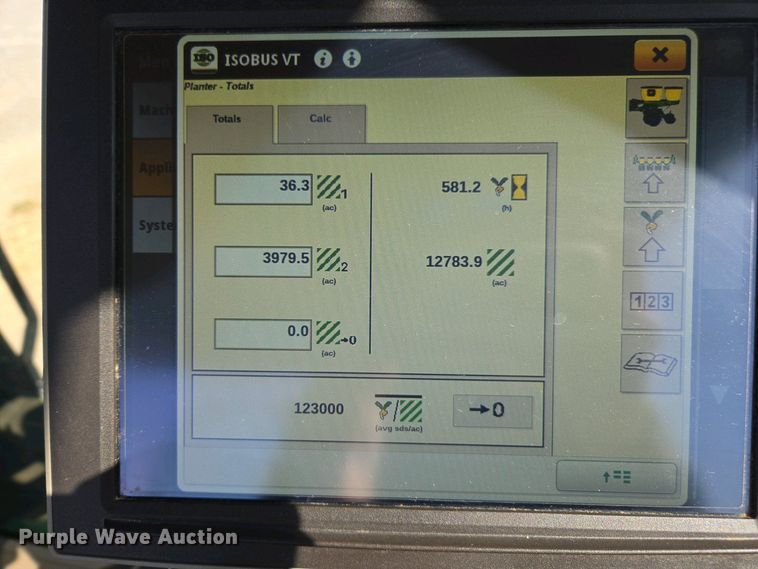 image for item DW1905 2016 John Deere 1795 split row no-till planter