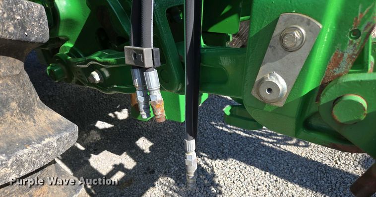 image for item DW1905 2016 John Deere 1795 split row no-till planter