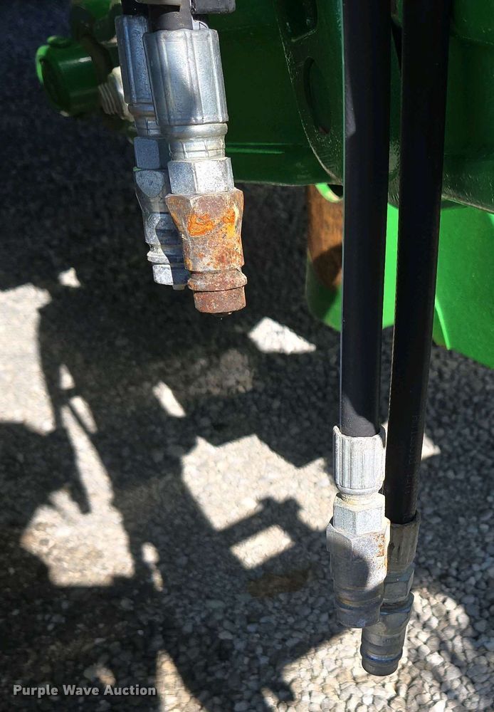 image for item DW1905 2016 John Deere 1795 split row no-till planter