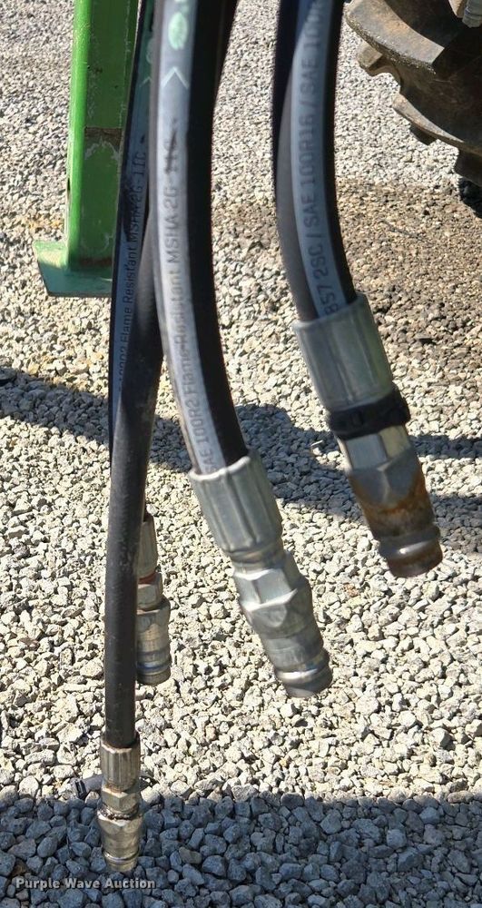 image for item DW1905 2016 John Deere 1795 split row no-till planter