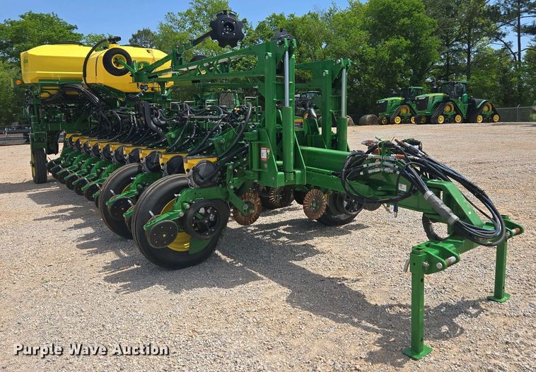 image for item DW1906 2023 John Deere 1775NT no-till planter
