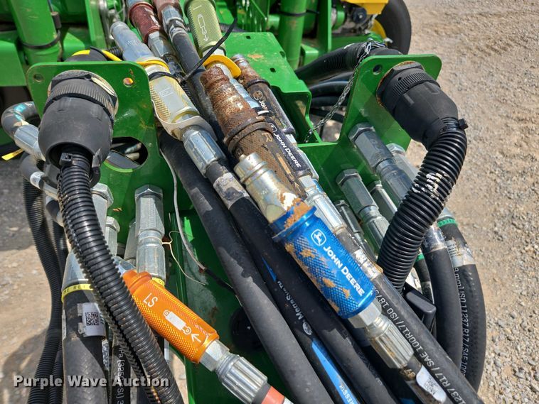 image for item DW1906 2023 John Deere 1775NT no-till planter