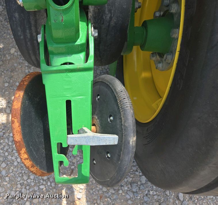 image for item DW1906 2023 John Deere 1775NT no-till planter