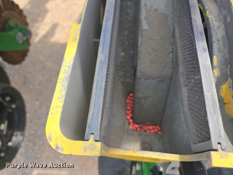 image for item DW1906 2023 John Deere 1775NT no-till planter