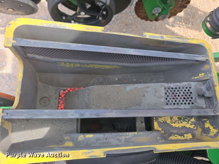 image for item DW1906 2023 John Deere 1775NT no-till planter