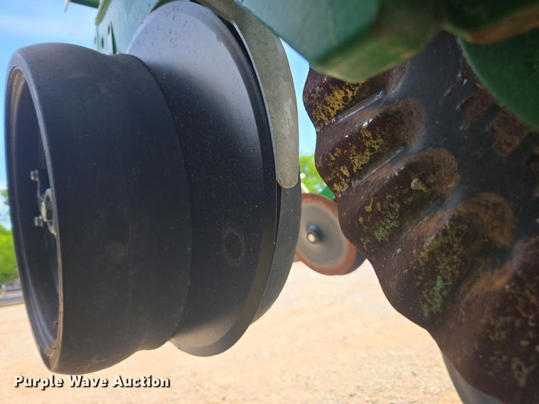 image for item DW1906 2023 John Deere 1775NT no-till planter