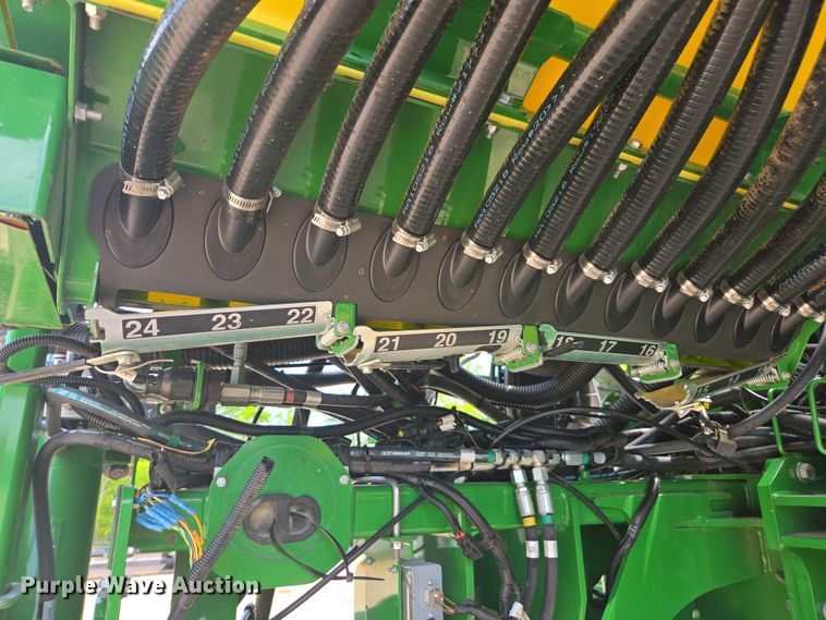 image for item DW1906 2023 John Deere 1775NT no-till planter