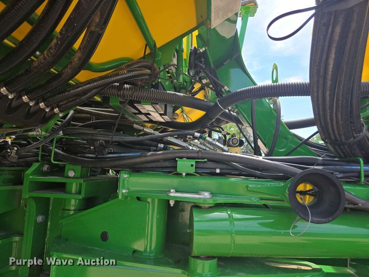 image for item DW1906 2023 John Deere 1775NT no-till planter