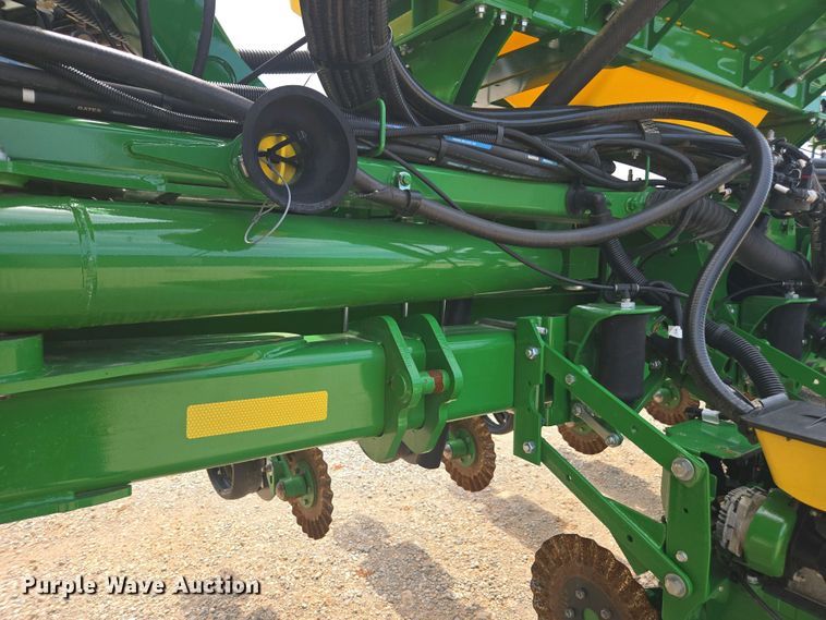 image for item DW1906 2023 John Deere 1775NT no-till planter