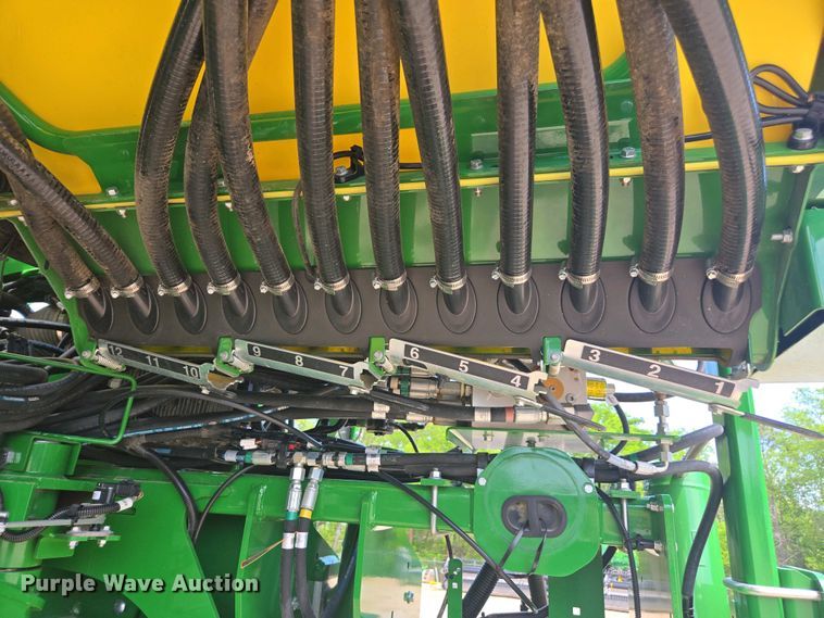 image for item DW1906 2023 John Deere 1775NT no-till planter