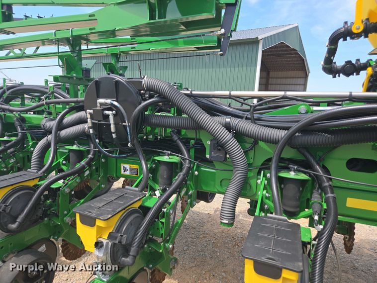 image for item DW1906 2023 John Deere 1775NT no-till planter