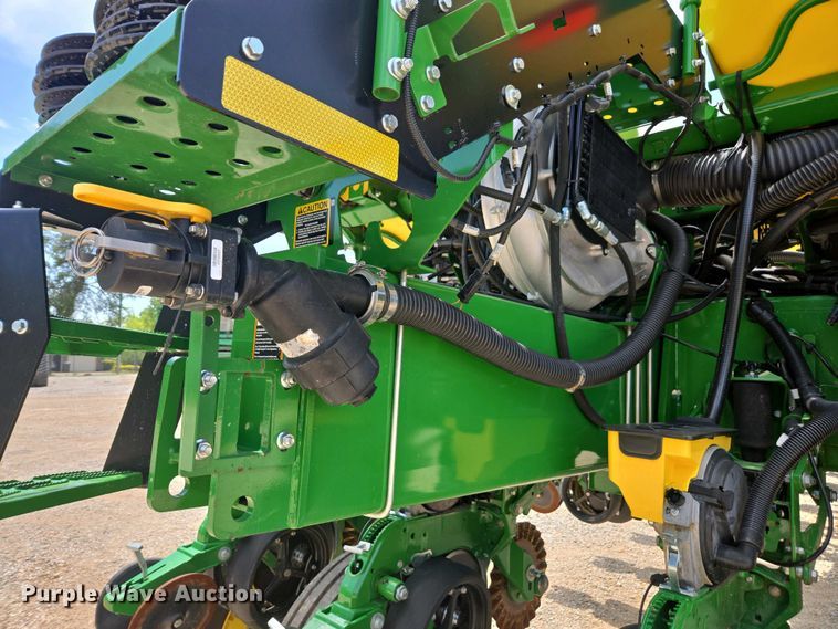 image for item DW1906 2023 John Deere 1775NT no-till planter