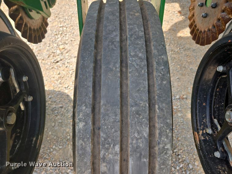 image for item DW1906 2023 John Deere 1775NT no-till planter