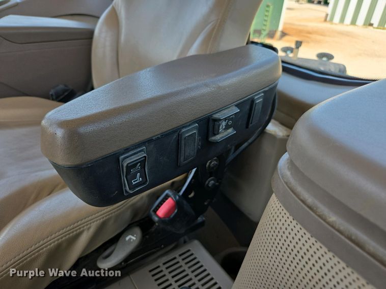 image for item DW1907 2016 John Deere 9570RX 4WD tractor