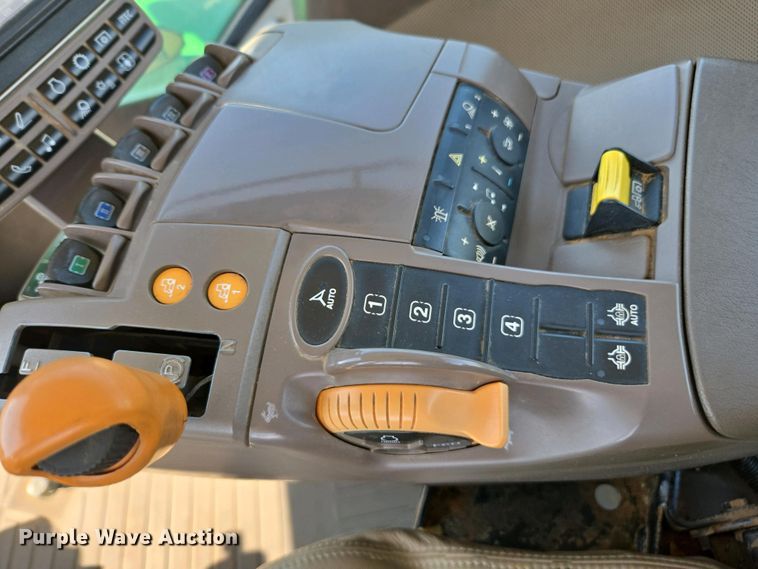 image for item DW1907 2016 John Deere 9570RX 4WD tractor