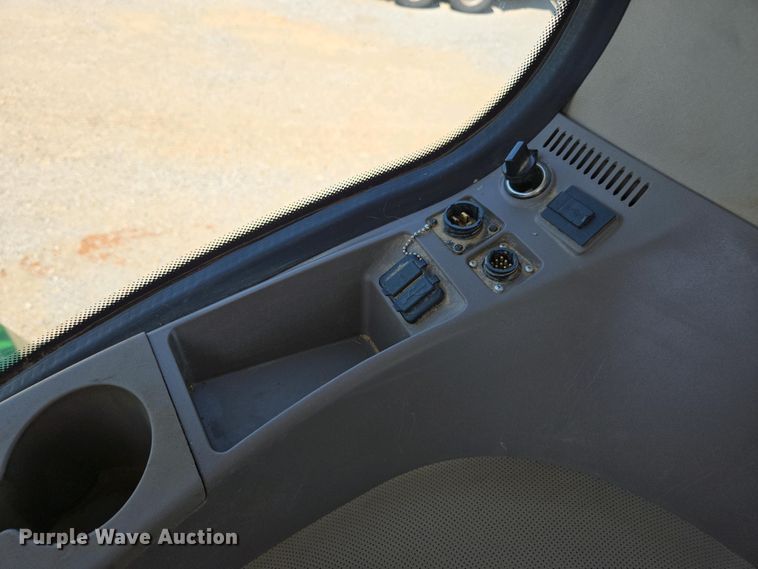 image for item DW1907 2016 John Deere 9570RX 4WD tractor