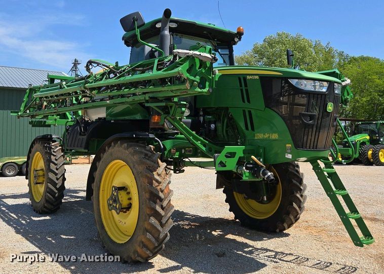image for item DW1908 2018 John Deere R4038 sprayer