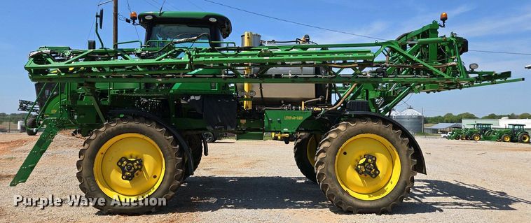 image for item DW1908 2018 John Deere R4038 sprayer