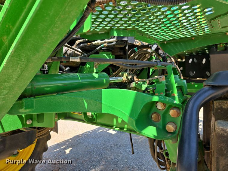 image for item DW1908 2018 John Deere R4038 sprayer