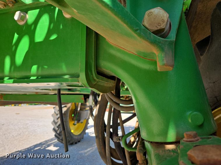 image for item DW1908 2018 John Deere R4038 sprayer