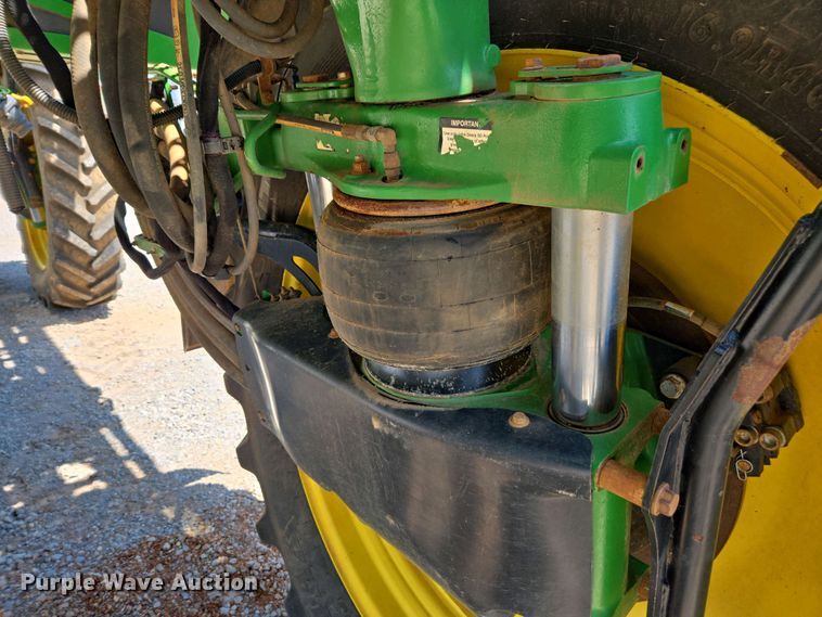image for item DW1908 2018 John Deere R4038 sprayer