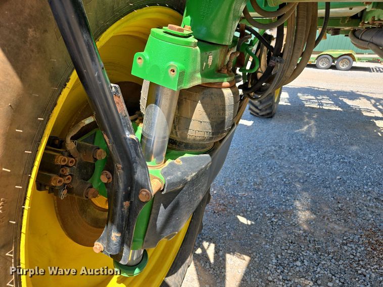 image for item DW1908 2018 John Deere R4038 sprayer