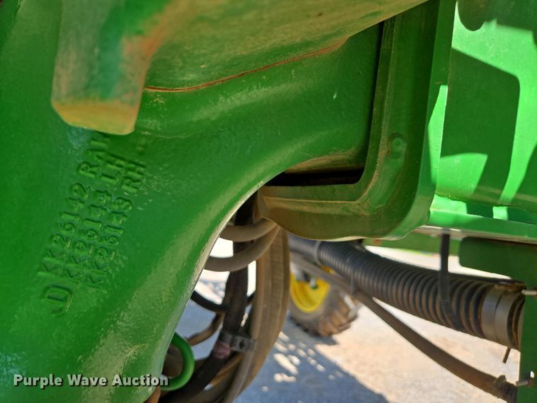 image for item DW1908 2018 John Deere R4038 sprayer