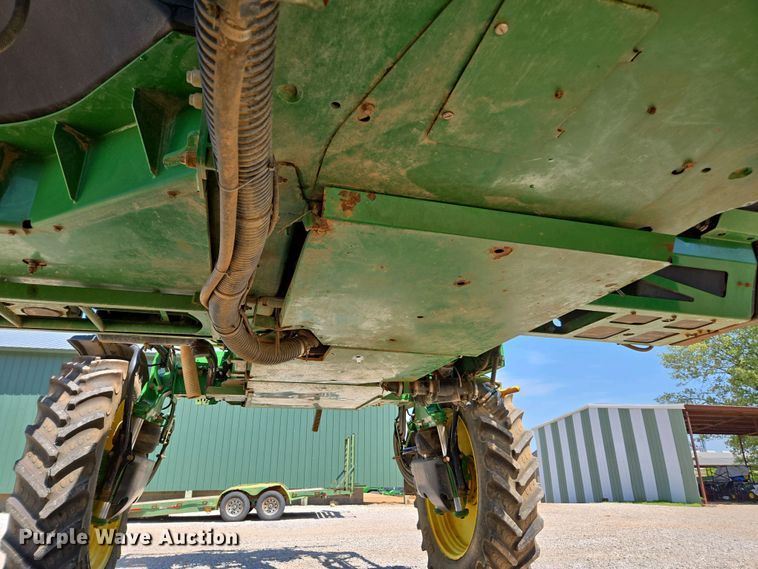 image for item DW1908 2018 John Deere R4038 sprayer