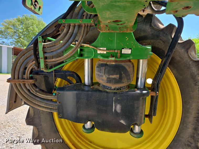 image for item DW1908 2018 John Deere R4038 sprayer