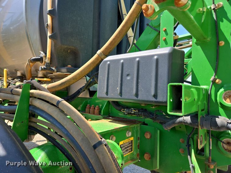 image for item DW1908 2018 John Deere R4038 sprayer