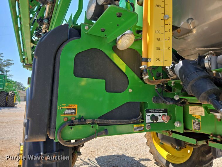 image for item DW1908 2018 John Deere R4038 sprayer
