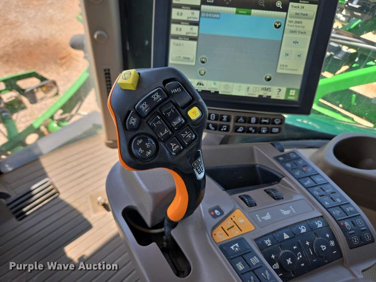 image for item DW1908 2018 John Deere R4038 sprayer