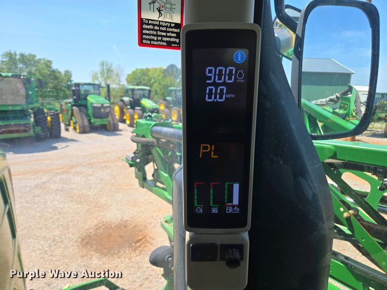 image for item DW1908 2018 John Deere R4038 sprayer