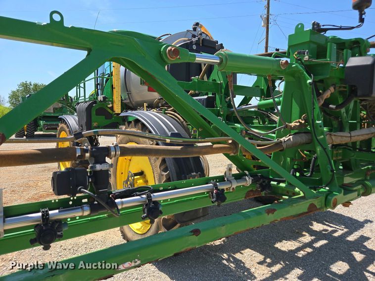 image for item DW1908 2018 John Deere R4038 sprayer