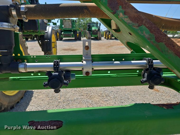 image for item DW1908 2018 John Deere R4038 sprayer