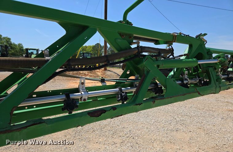 image for item DW1908 2018 John Deere R4038 sprayer