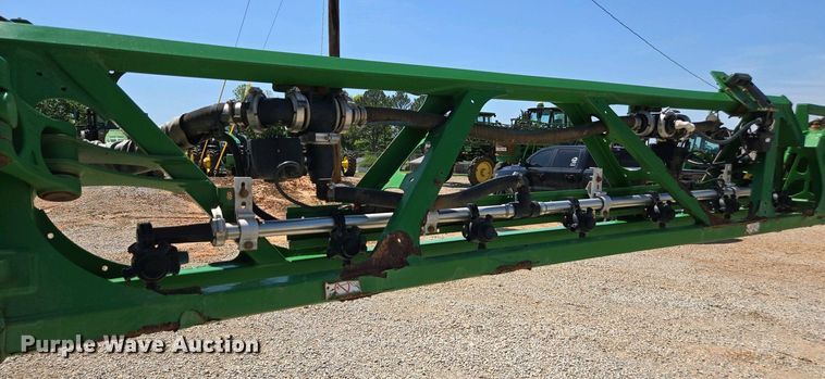 image for item DW1908 2018 John Deere R4038 sprayer