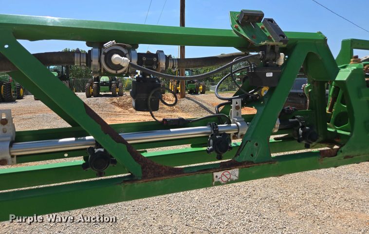 image for item DW1908 2018 John Deere R4038 sprayer