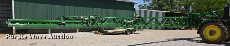 image for item DW1908 2018 John Deere R4038 sprayer