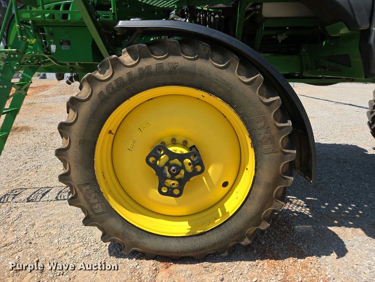 image for item DW1908 2018 John Deere R4038 sprayer