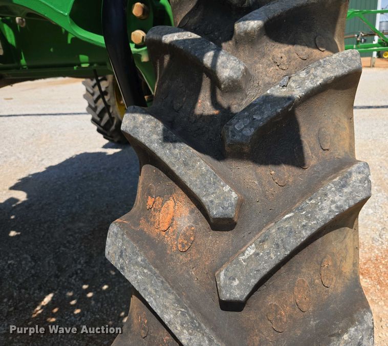 image for item DW1908 2018 John Deere R4038 sprayer