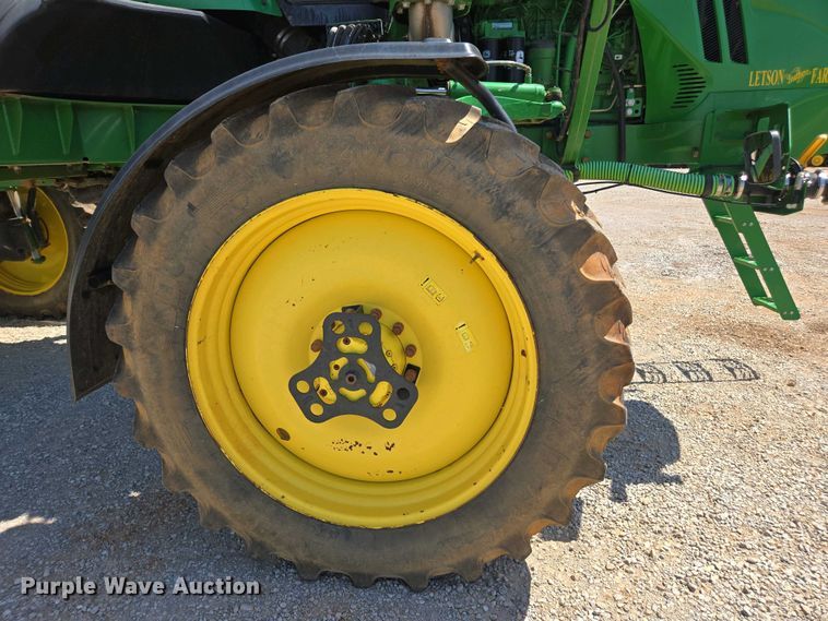 image for item DW1908 2018 John Deere R4038 sprayer