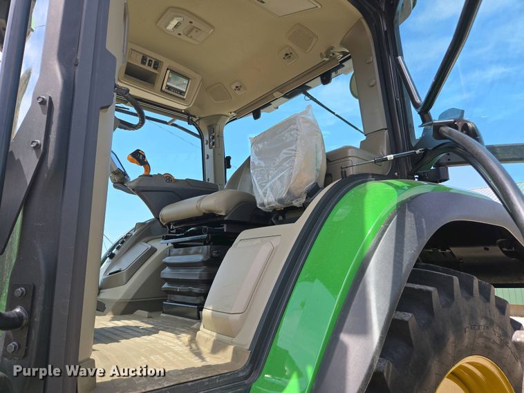 image for item DW1909 2021 John Deere 8R340 MFWD tractor