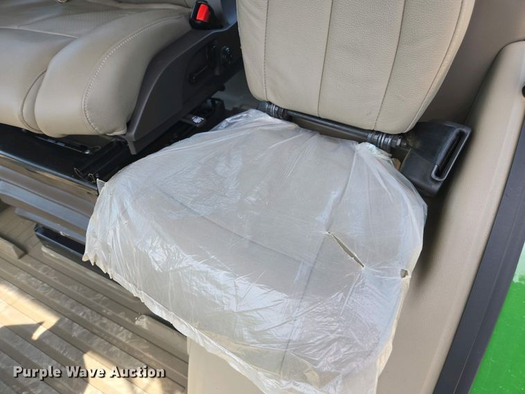 image for item DW1909 2021 John Deere 8R340 MFWD tractor